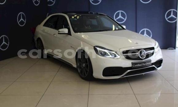 Buy Used Mercedes-Benz E-klasse White Car in Maputsoe in Leribe Buy Used Mercedes-Benz E-klasse White Car in Maputsoe in Leribe
