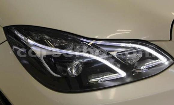 Buy Used Mercedes-Benz E-klasse White Car in Maputsoe in Leribe Buy Used Mercedes-Benz E-klasse White Car in Maputsoe in Leribe
