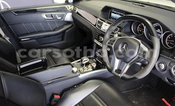 Buy Used Mercedes-Benz E-klasse White Car in Maputsoe in Leribe Buy Used Mercedes-Benz E-klasse White Car in Maputsoe in Leribe