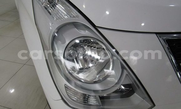 Acheter Occasion Voiture Hyundai H1 Blanc à Maputsoe, Leribe Acheter Occasion Voiture Hyundai H1 Blanc à Maputsoe, Leribe