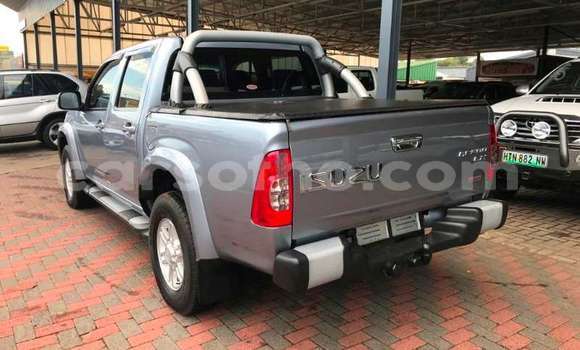 Buy Used Isuzu KB Silver Car in Maputsoe in Leribe Buy Used Isuzu KB Silver Car in Maputsoe in Leribe