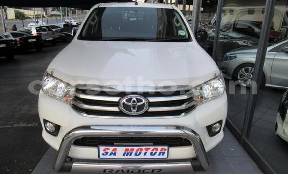 اشتري مستعمل Toyota Hilux White سيارة في Maseru في Maseru اشتري مستعمل Toyota Hilux White سيارة في Maseru في Maseru