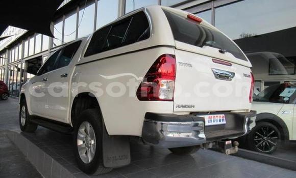 اشتري مستعمل Toyota Hilux White سيارة في Maseru في Maseru اشتري مستعمل Toyota Hilux White سيارة في Maseru في Maseru