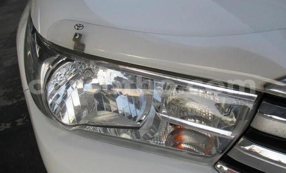 اشتري مستعمل Toyota Hilux White سيارة في Maseru في Maseru اشتري مستعمل Toyota Hilux White سيارة في Maseru في Maseru