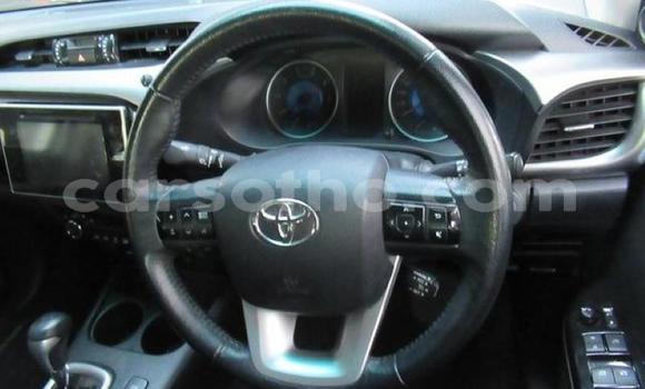 اشتري مستعمل Toyota Hilux White سيارة في Maseru في Maseru اشتري مستعمل Toyota Hilux White سيارة في Maseru في Maseru