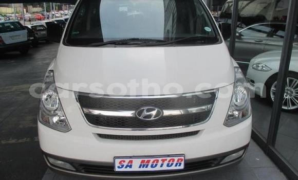 Buy Used Hyundai H1 White Car in Maseru in Maseru Buy Used Hyundai H1 White Car in Maseru in Maseru