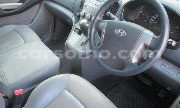 Buy Used Hyundai H1 White Car in Maseru in Maseru Buy Used Hyundai H1 White Car in Maseru in Maseru