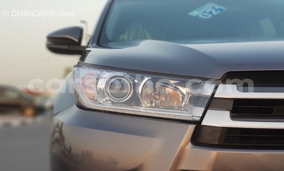 Buy Import Toyota Highlander Other Car in Import - Dubai in Maseru Buy Import Toyota Highlander Other Car in Import - Dubai in Maseru