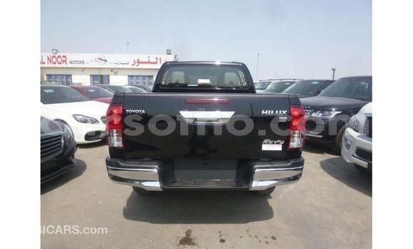Sayi Imported Toyota Hilux Black Mota in Import - Dubai a Maseru Sayi Imported Toyota Hilux Black Mota in Import - Dubai a Maseru