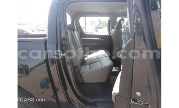 Sayi Imported Toyota Hilux Black Mota in Import - Dubai a Maseru Sayi Imported Toyota Hilux Black Mota in Import - Dubai a Maseru