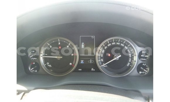 Sayi Imported Toyota Land Cruiser Red Mota in Import - Dubai a Maseru Sayi Imported Toyota Land Cruiser Red Mota in Import - Dubai a Maseru