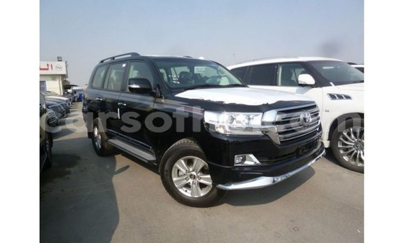 Sayi Imported Toyota Land Cruiser Black Mota in Import - Dubai a Maseru Sayi Imported Toyota Land Cruiser Black Mota in Import - Dubai a Maseru