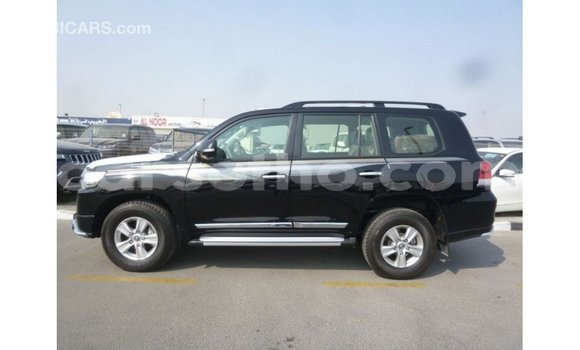 Sayi Imported Toyota Land Cruiser Black Mota in Import - Dubai a Maseru Sayi Imported Toyota Land Cruiser Black Mota in Import - Dubai a Maseru