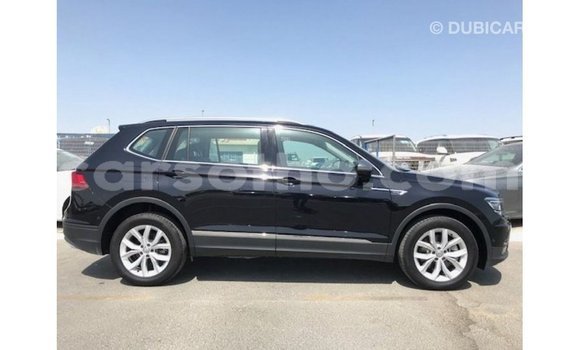 Acheter Import Voiture Volkswagen Tiguan Noir à Import - Dubai, Maseru Acheter Import Voiture Volkswagen Tiguan Noir à Import - Dubai, Maseru