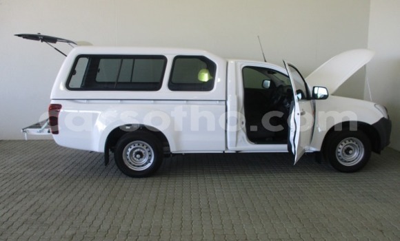 اشتري مستعمل Isuzu KB White سيارة في Mohale's Hoek في Mohale's Hoek اشتري مستعمل Isuzu KB White سيارة في Mohale's Hoek في Mohale's Hoek