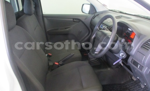اشتري مستعمل Isuzu KB White سيارة في Mohale's Hoek في Mohale's Hoek اشتري مستعمل Isuzu KB White سيارة في Mohale's Hoek في Mohale's Hoek