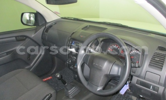 اشتري مستعمل Isuzu KB White سيارة في Mohale's Hoek في Mohale's Hoek اشتري مستعمل Isuzu KB White سيارة في Mohale's Hoek في Mohale's Hoek