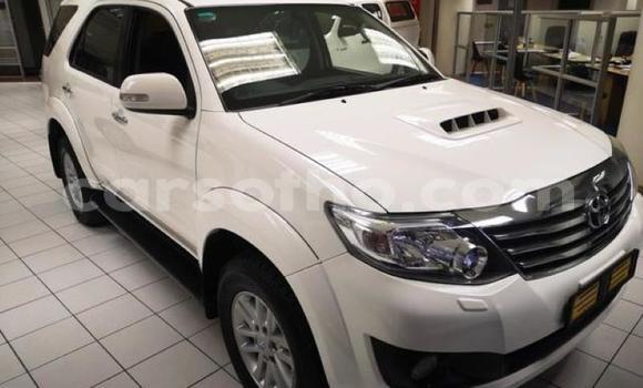 اشتري مستعمل Toyota Fortuner White سيارة في Mafeteng في Mafeteng اشتري مستعمل Toyota Fortuner White سيارة في Mafeteng في Mafeteng