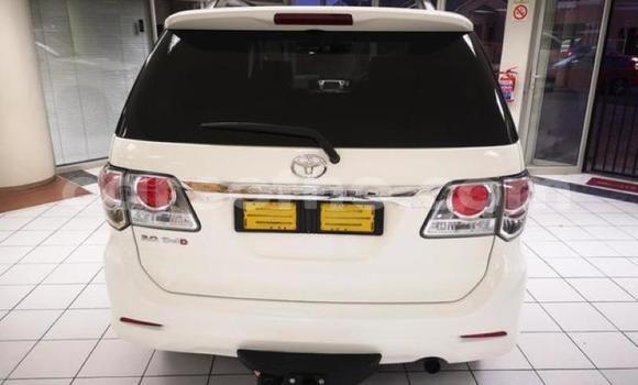 اشتري مستعمل Toyota Fortuner White سيارة في Mafeteng في Mafeteng اشتري مستعمل Toyota Fortuner White سيارة في Mafeteng في Mafeteng