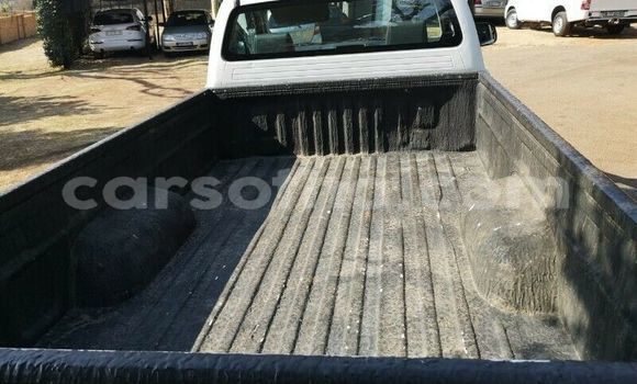 Sayi Na hannu Toyota Hilux White Mota in Maputsoe a Leribe Sayi Na hannu Toyota Hilux White Mota in Maputsoe a Leribe