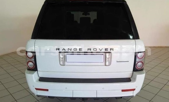 Acheter Occasion Voiture Land Rover Range Rover Vogue Blanc à Maseru, Maseru Acheter Occasion Voiture Land Rover Range Rover Vogue Blanc à Maseru, Maseru