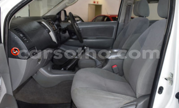 اشتري مستعمل Toyota Hilux White سيارة في Butha–Buthe في Thaba-Tseka اشتري مستعمل Toyota Hilux White سيارة في Butha–Buthe في Thaba-Tseka