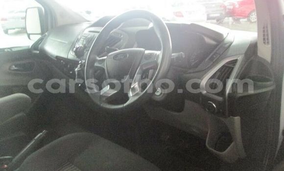 Acheter Occasion Voiture Ford Tourneo Courier Blanc à Maseru, Maseru Acheter Occasion Voiture Ford Tourneo Courier Blanc à Maseru, Maseru