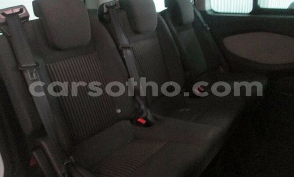 Acheter Occasion Voiture Ford Tourneo Courier Blanc à Maseru, Maseru Acheter Occasion Voiture Ford Tourneo Courier Blanc à Maseru, Maseru