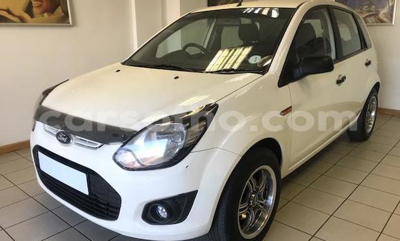 Acheter Occasion Voiture Ford Fiesta Blanc à Maseru, Maseru Acheter Occasion Voiture Ford Fiesta Blanc à Maseru, Maseru