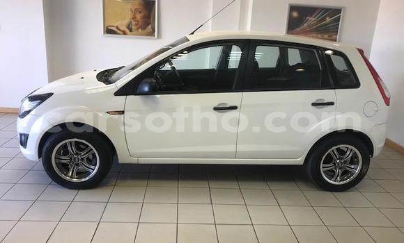 Acheter Occasion Voiture Ford Fiesta Blanc à Maseru, Maseru Acheter Occasion Voiture Ford Fiesta Blanc à Maseru, Maseru