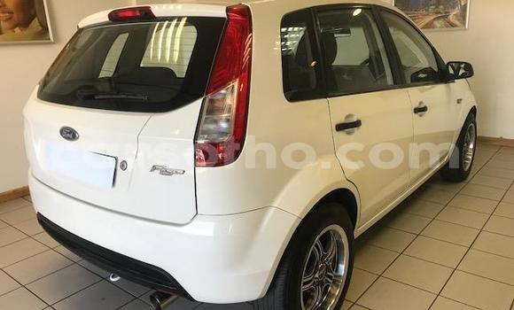 Acheter Occasion Voiture Ford Fiesta Blanc à Maseru, Maseru Acheter Occasion Voiture Ford Fiesta Blanc à Maseru, Maseru