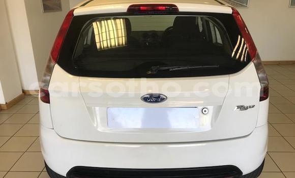 Acheter Occasion Voiture Ford Fiesta Blanc à Maseru, Maseru Acheter Occasion Voiture Ford Fiesta Blanc à Maseru, Maseru