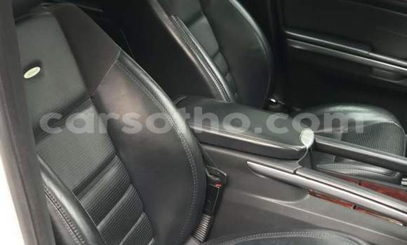 Sayi Na hannu Mercedes-Benz M-klasse AMG White Mota in Maseru a Maseru Sayi Na hannu Mercedes-Benz M-klasse AMG White Mota in Maseru a Maseru