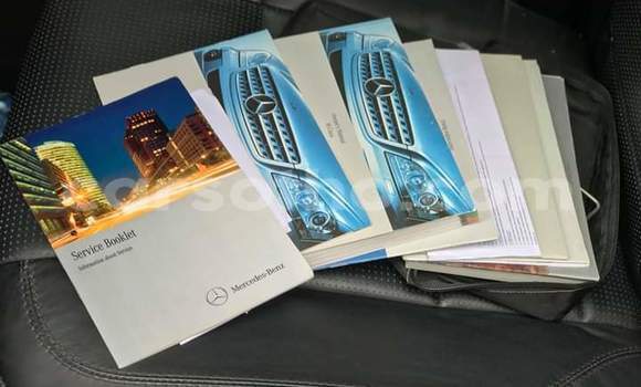 Sayi Na hannu Mercedes-Benz M-klasse AMG White Mota in Maseru a Maseru Sayi Na hannu Mercedes-Benz M-klasse AMG White Mota in Maseru a Maseru