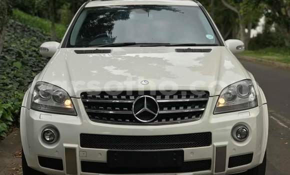 Sayi Na hannu Mercedes-Benz M-klasse AMG White Mota in Maseru a Maseru Sayi Na hannu Mercedes-Benz M-klasse AMG White Mota in Maseru a Maseru