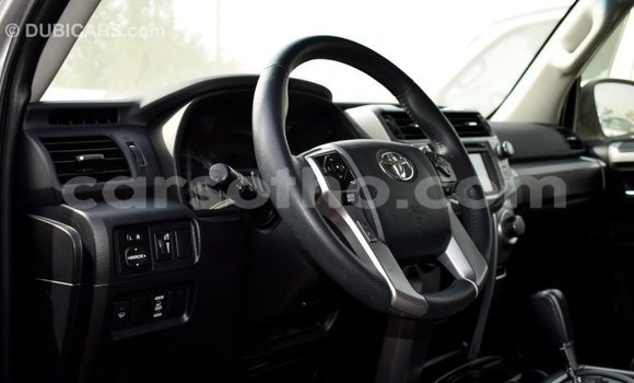 Acheter Import Utilitaire Toyota HiAce Autre à Import - Dubai, Maseru Acheter Import Utilitaire Toyota HiAce Autre à Import - Dubai, Maseru