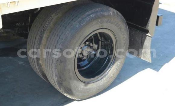 Acheter Occasion Utilitaire Hyundai H200 Blanc à Maseru, Maseru Acheter Occasion Utilitaire Hyundai H200 Blanc à Maseru, Maseru