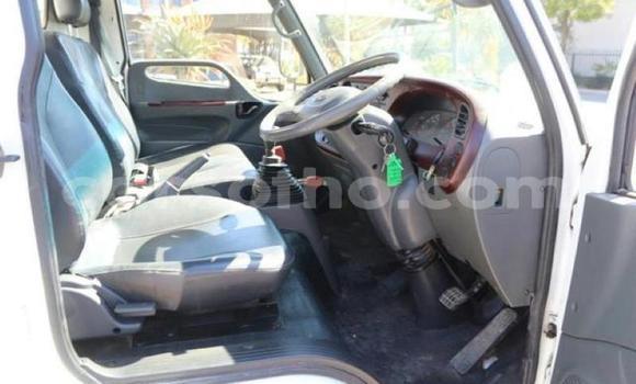 Acheter Occasion Utilitaire Hyundai H200 Blanc à Maseru, Maseru Acheter Occasion Utilitaire Hyundai H200 Blanc à Maseru, Maseru