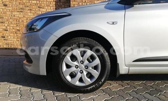اشتري مستعمل Kia Rio Silver سيارة في Roma في Maseru اشتري مستعمل Kia Rio Silver سيارة في Roma في Maseru