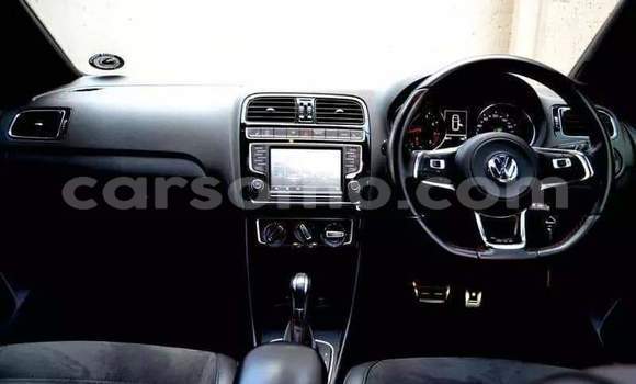 Acheter Occasion Voiture Volkswagen Polo Rouge à Thaba–Tseka, Mafeteng Acheter Occasion Voiture Volkswagen Polo Rouge à Thaba–Tseka, Mafeteng