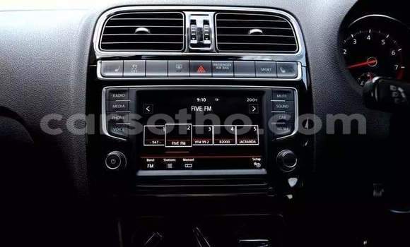 Acheter Occasion Voiture Volkswagen Polo Rouge à Thaba–Tseka, Mafeteng Acheter Occasion Voiture Volkswagen Polo Rouge à Thaba–Tseka, Mafeteng