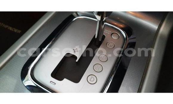 Sayi Na hannu Nissan Pathfinder Silver Mota in Maseru a Maseru Sayi Na hannu Nissan Pathfinder Silver Mota in Maseru a Maseru