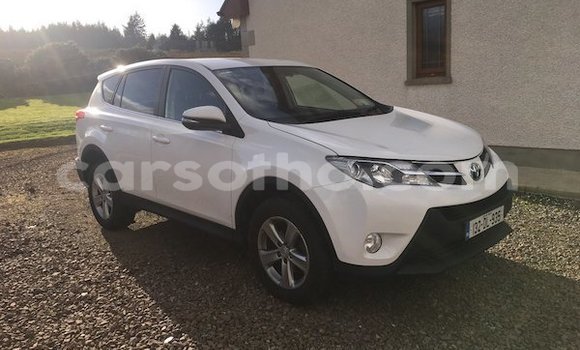 Acheter Occasion Voiture Toyota RAV4 Blanc à Mafeteng, Mafeteng Acheter Occasion Voiture Toyota RAV4 Blanc à Mafeteng, Mafeteng