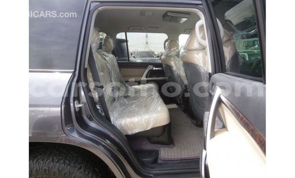 Sayi Imported Toyota Land Cruiser Other Mota in Import - Dubai a Maseru Sayi Imported Toyota Land Cruiser Other Mota in Import - Dubai a Maseru