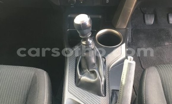 Acheter Occasion Voiture Toyota RAV4 Blanc à Mafeteng, Mafeteng Acheter Occasion Voiture Toyota RAV4 Blanc à Mafeteng, Mafeteng