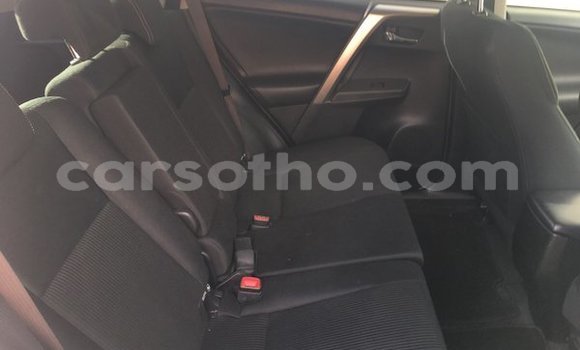 Acheter Occasion Voiture Toyota RAV4 Blanc à Mafeteng, Mafeteng Acheter Occasion Voiture Toyota RAV4 Blanc à Mafeteng, Mafeteng