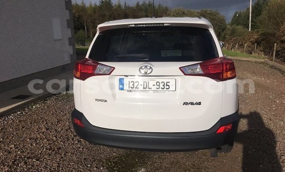 Acheter Occasion Voiture Toyota RAV4 Blanc à Mafeteng, Mafeteng Acheter Occasion Voiture Toyota RAV4 Blanc à Mafeteng, Mafeteng