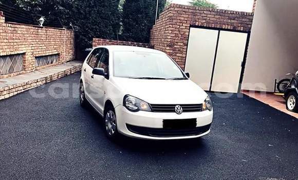 Sayi Na hannu Volkswagen Polo White Mota in Maputsoe a Leribe Sayi Na hannu Volkswagen Polo White Mota in Maputsoe a Leribe