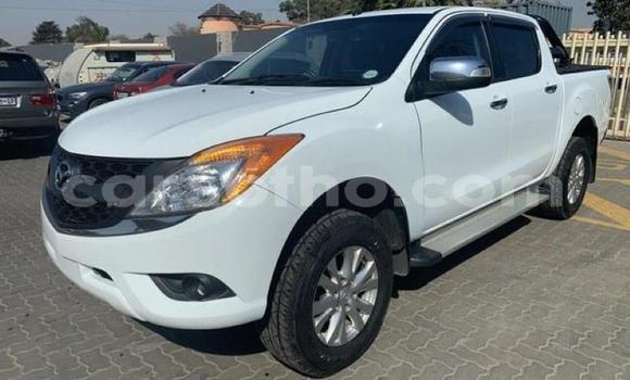 Sayi Na hannu Mazda BT-50 White Mota in Maseru a Maseru Sayi Na hannu Mazda BT-50 White Mota in Maseru a Maseru