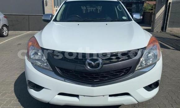 Sayi Na hannu Mazda BT-50 White Mota in Maseru a Maseru Sayi Na hannu Mazda BT-50 White Mota in Maseru a Maseru